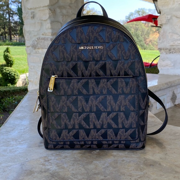 Michael Kors Adina signature backpack brown NWT - Picture 11 of 13